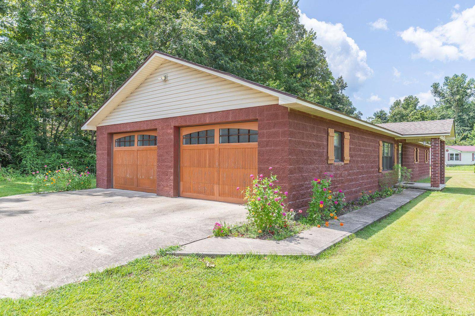 Williamsville, MO 63901,42 Birdsong Road