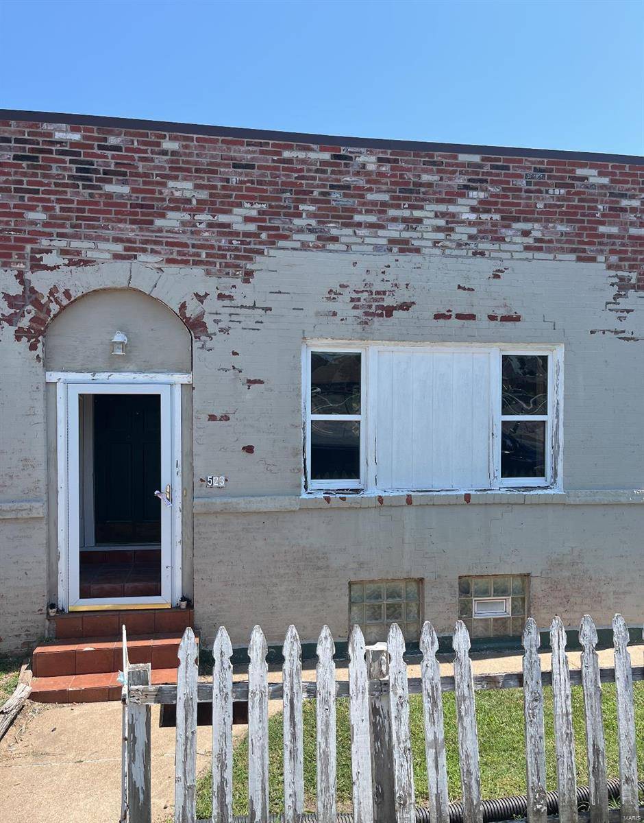 523 Jeffords ST, St Louis, MO 63125