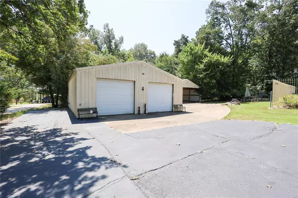 Poplar Bluff, MO 63901,268 County Road 445