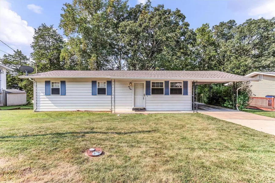 519 Cedar LN, Festus, MO 63028