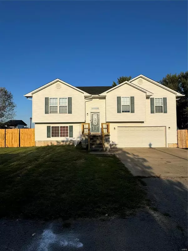 121 Penny Lane, Farmington, MO 63640