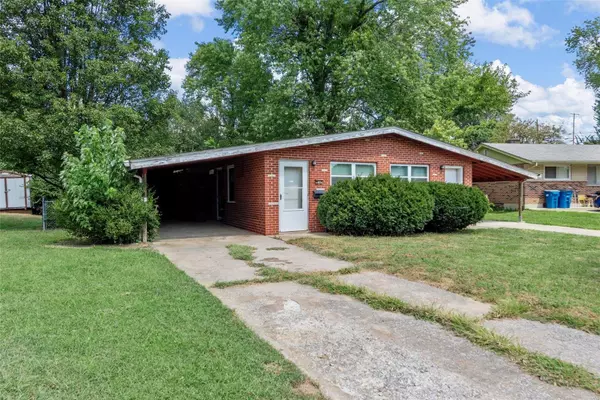 St Charles, MO 63301,14 Cunningham CT