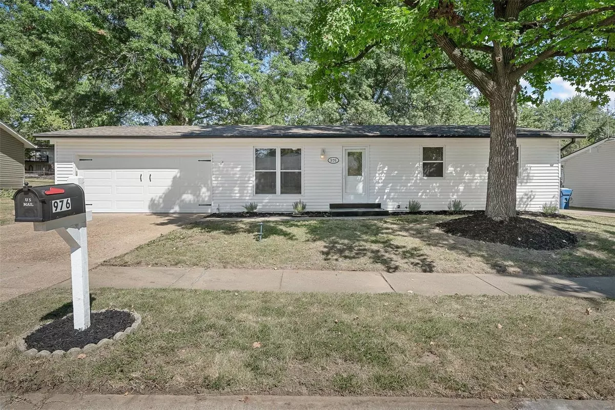 Florissant, MO 63031,976 Armada CT