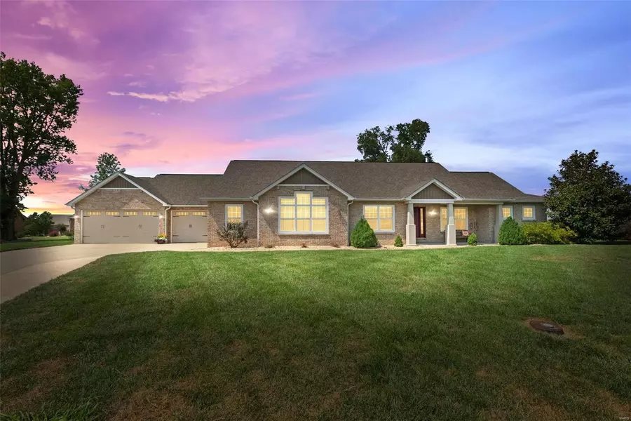 1641 Timber Ridge, Columbia, IL 62236