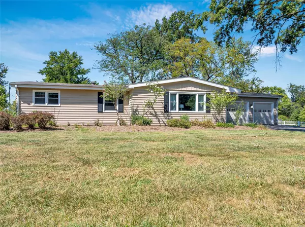 66 Covert LN,  Ellisville,  MO 63021