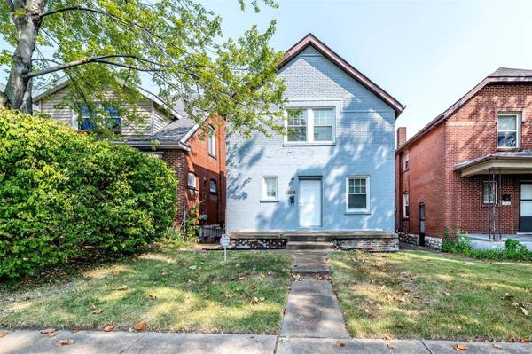 1210 McCausland AVE, St Louis, MO 63117