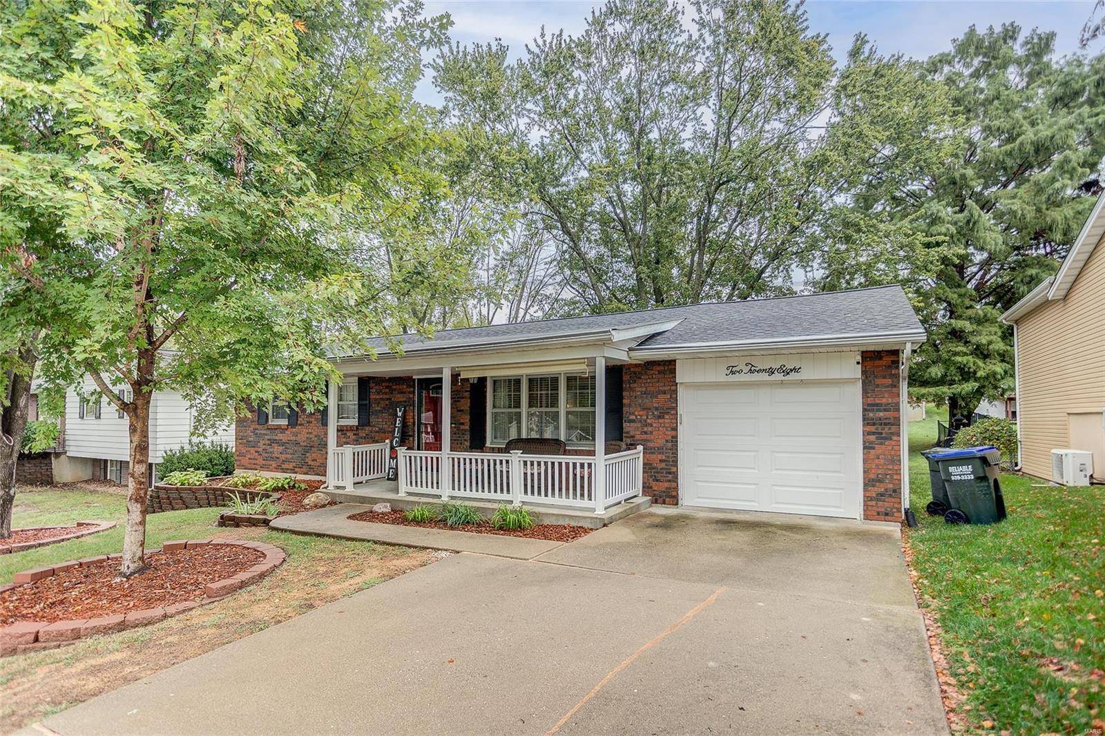 228 E Temple ST, Columbia, IL 62236
