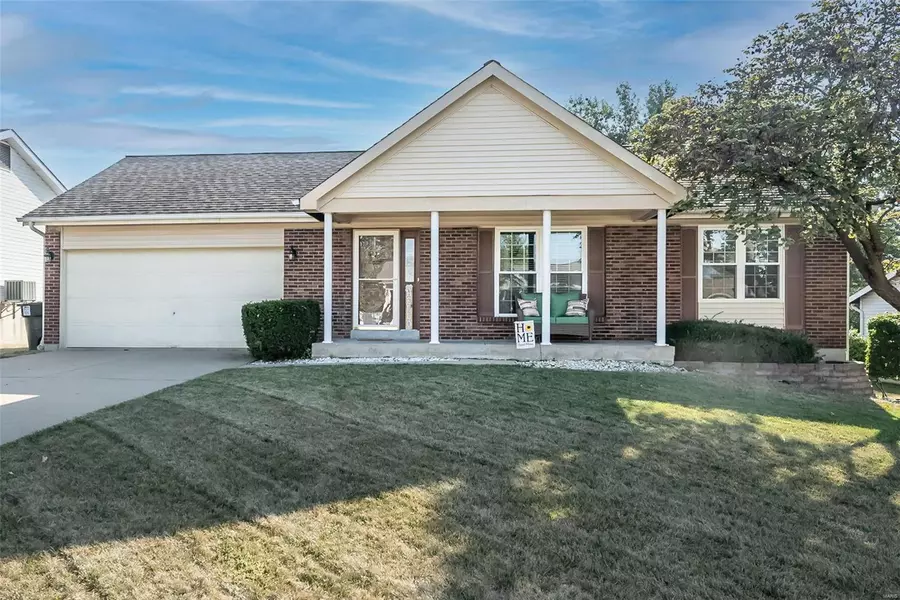 616 Autumn Oaks DR, St Peters, MO 63376