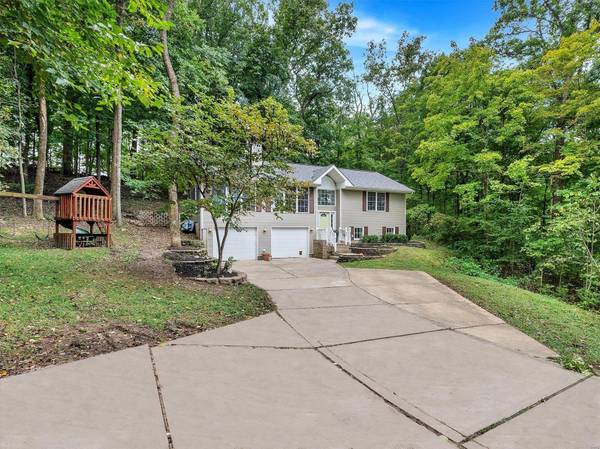 Labadie, MO 63055,374 Great Oaks DR