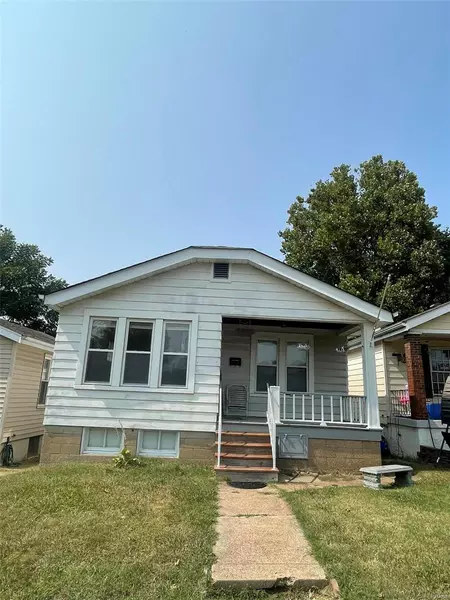 4623 Alexander ST, St Louis, MO 63116