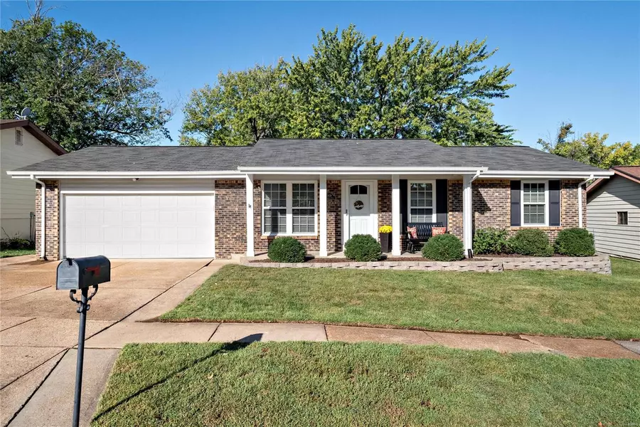 1438 Bradington DR, Fenton, MO 63026