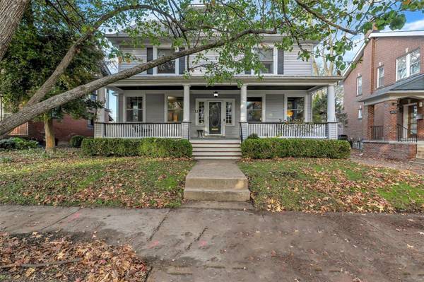 6925 Amherst AVE,  St Louis,  MO 63130