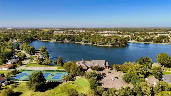 Lake St Louis, MO 63367,2 Brenton CT