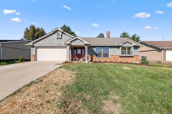 4 Crescent Hills DR,  St Peters,  MO 63376