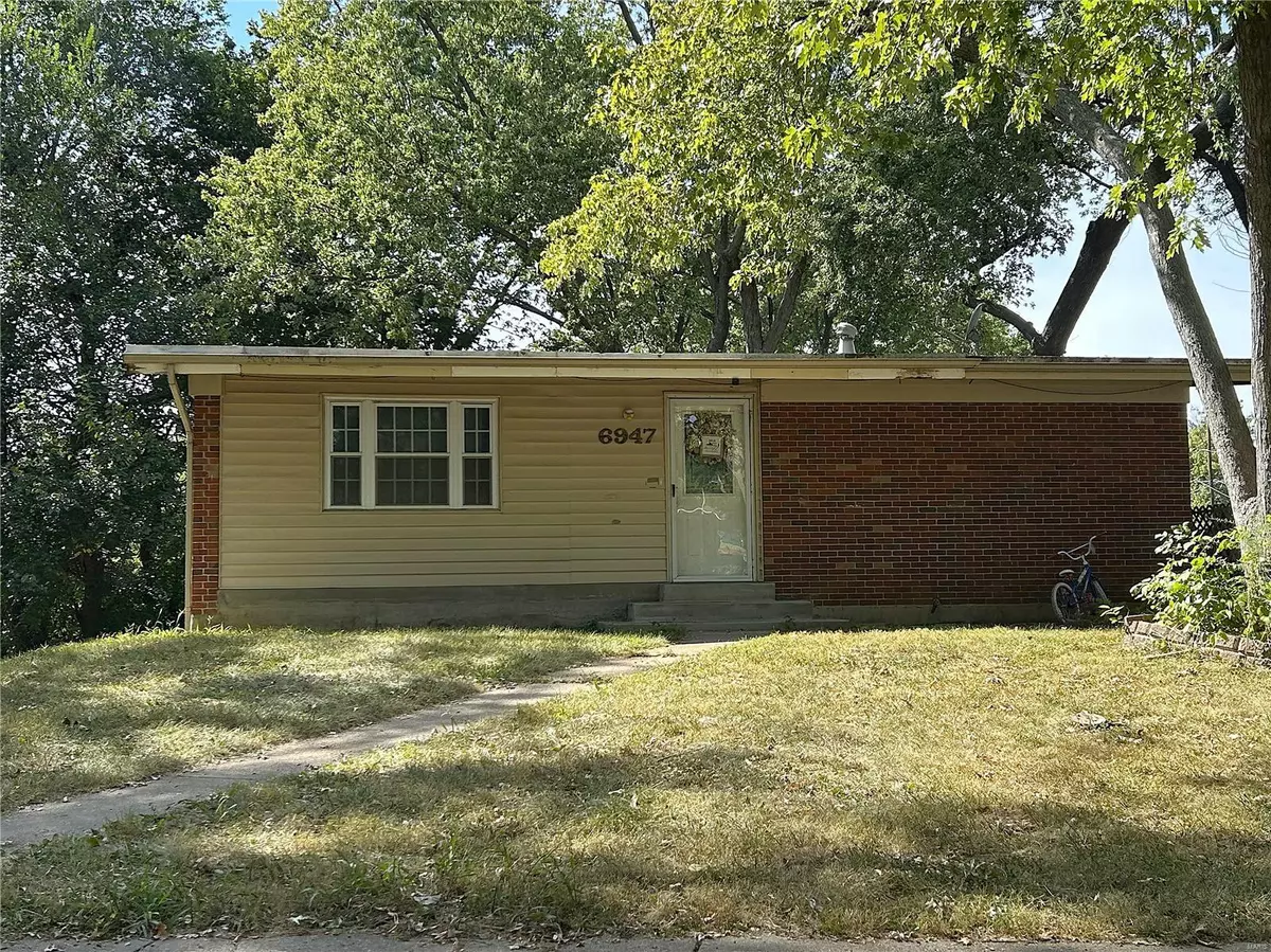 Hazelwood, MO 63042,6947 Midwood AVE