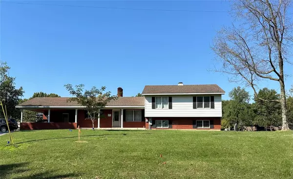 425 N Winchester, Benton, MO 63736