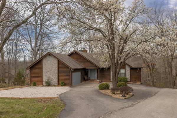 492 North Whippoorwill DR, Innsbrook, MO 63390