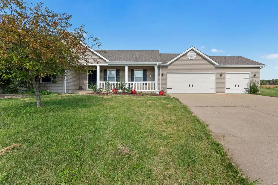 85 Jason Kyle DR, Warrenton, MO 63383