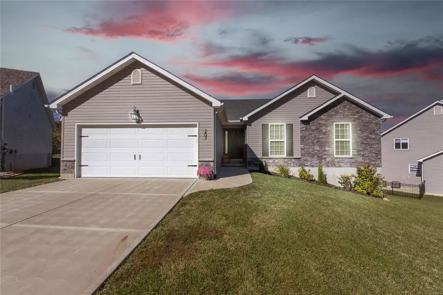 207 Regal CT, Herculaneum, MO 63048