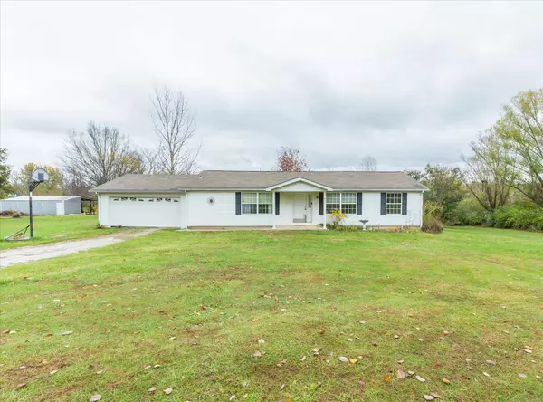 191 Dwiggins RD, Elsberry, MO 63343