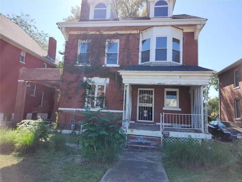 5922 Clemens AVE, St Louis, MO 63112