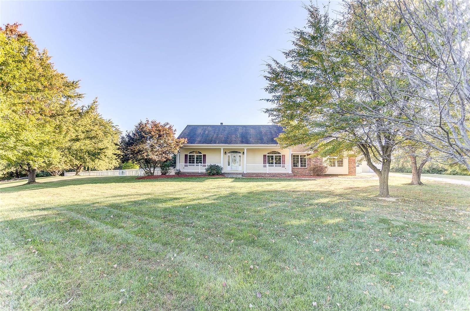 Brighton, IL 62012,16796 Sunshine DR