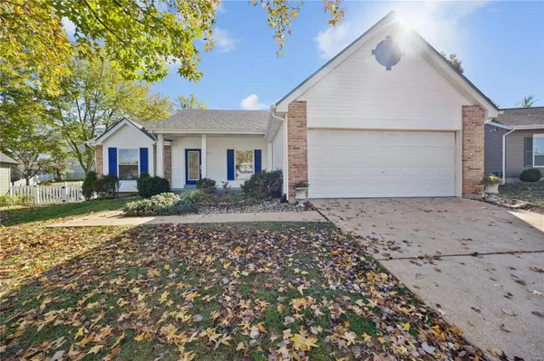 1447 Remington Oaks Terr, Fenton, MO 63026