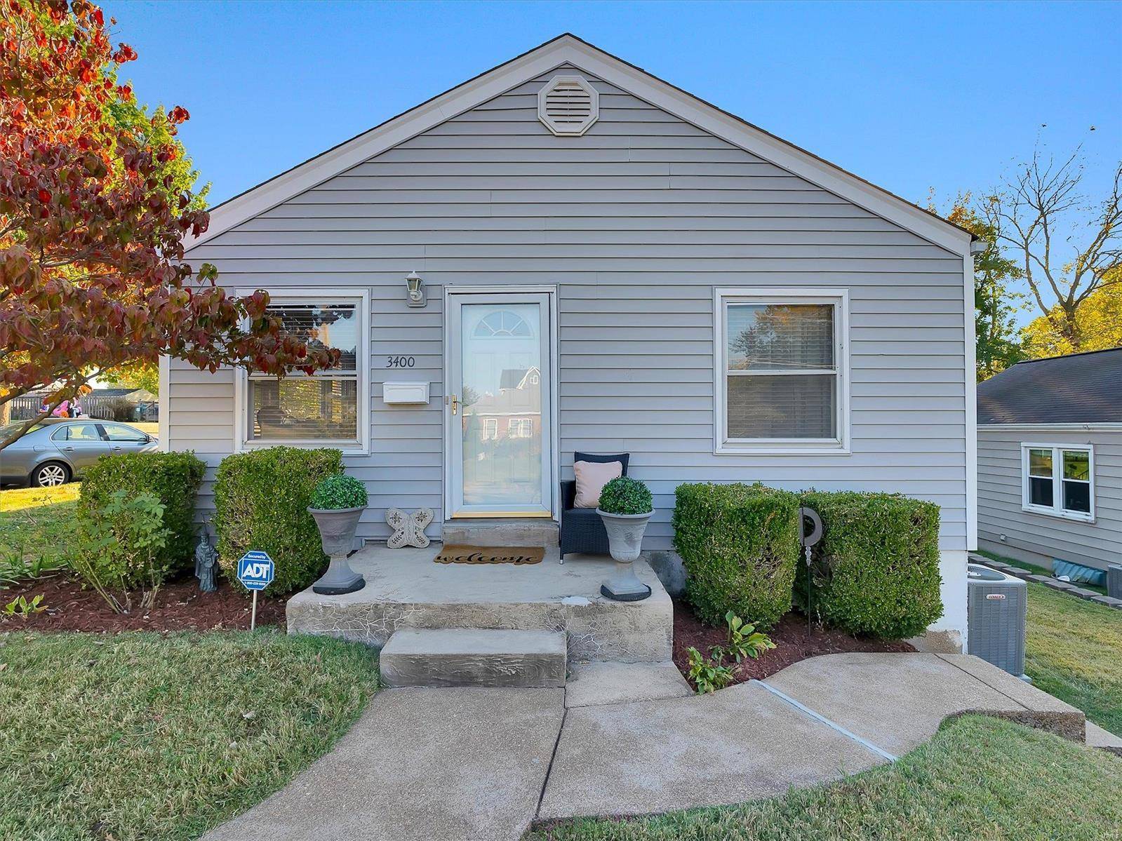 3400 Regal PL,  St Louis,  MO 63139