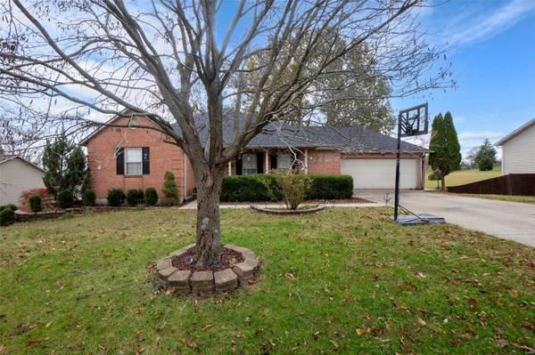 1469 Donna Lynn DR, Jackson, MO 63755