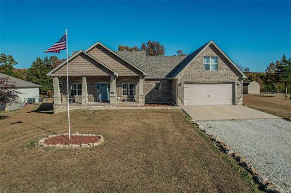 228 Sweet Valley CIR, Crocker, MO 65452