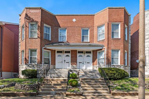 3921 Shenandoah AVE, St Louis, MO 63110