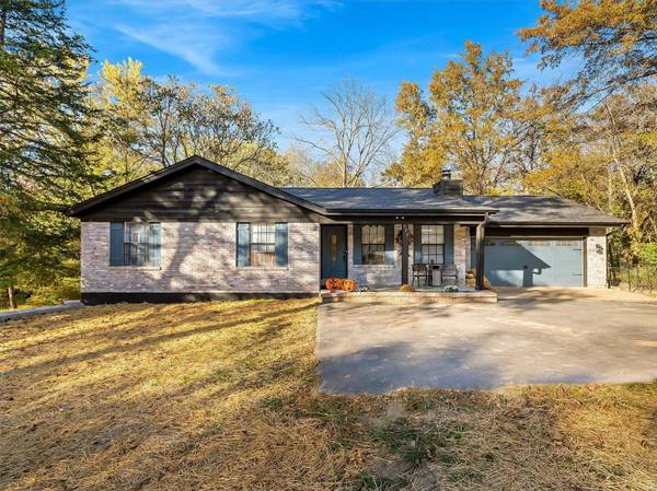 575 E Villa Ridge RD, Villa Ridge, MO 63089