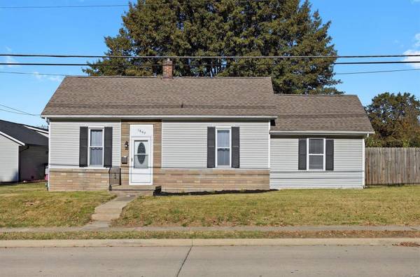 1807 E B ST, Belleville, IL 62221