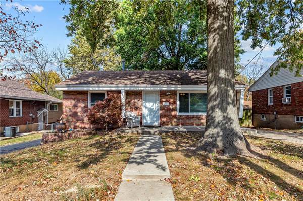 8803 Forest AVE, St Louis, MO 63114