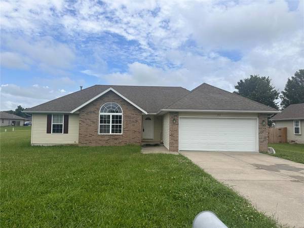 132 S Maplewood ST, Rogersville, MO 65742