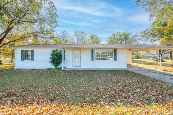 224 Circle DR, Neelyville, MO 63954