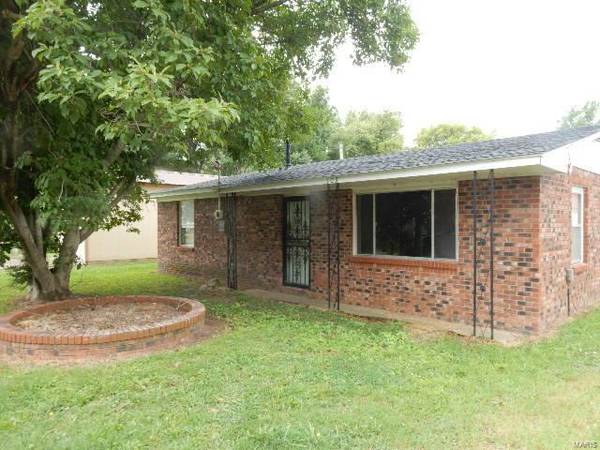 303 Ogden ST, Gideon, MO 63848