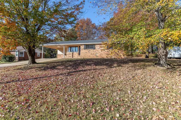 2637 Forest View ST, Poplar Bluff, MO 63901