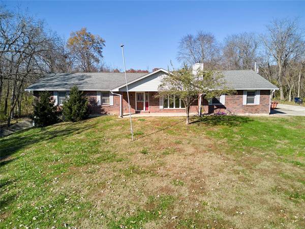 977 Page Branch RD, Elsberry, MO 63343