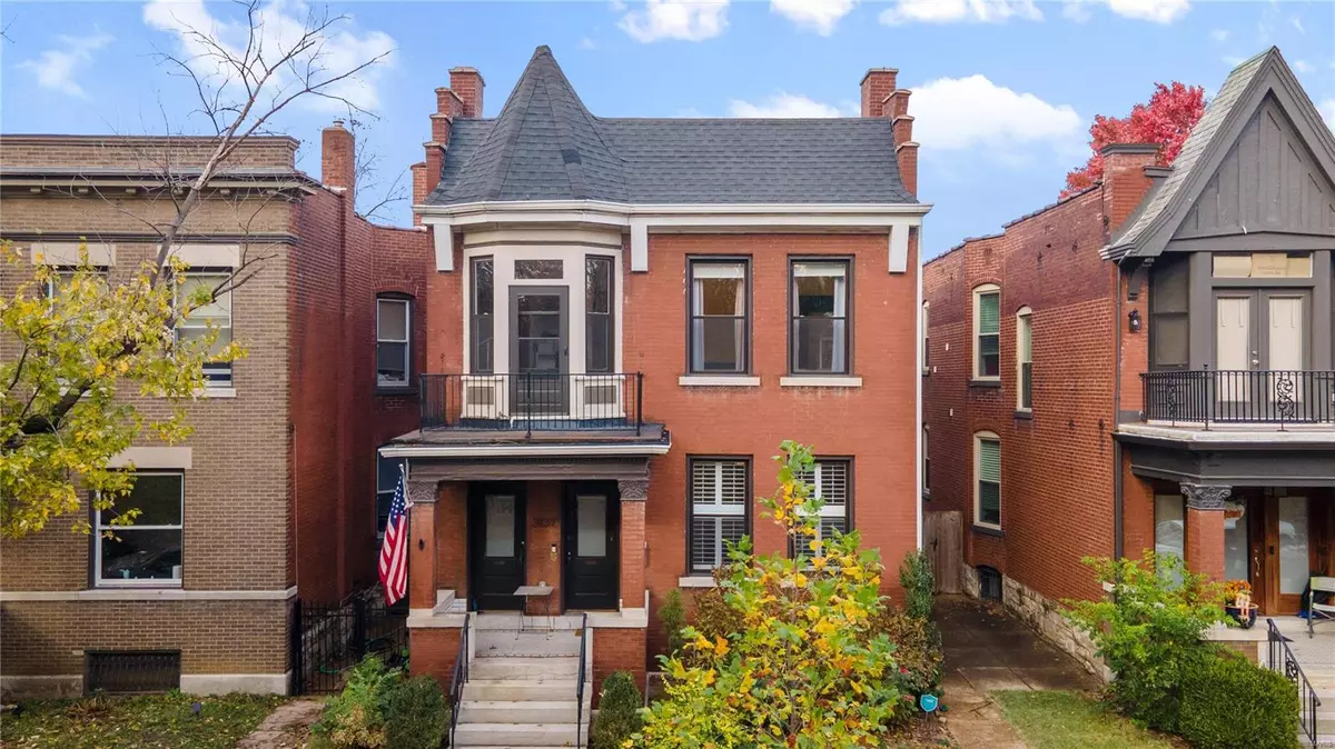 St Louis, MO 63116,3837 Utah PL