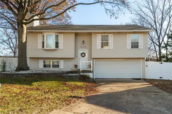 323 Stillbrook Estates DR, Fenton, MO 63026