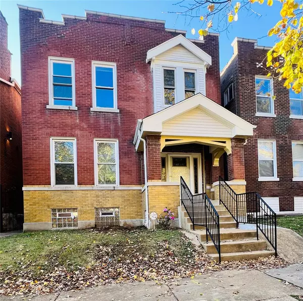 3647 Pennsylvania Ave, St Louis, MO 63118