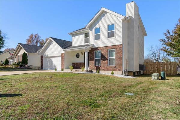 1213 Cloverbrook DR, St Charles, MO 63304