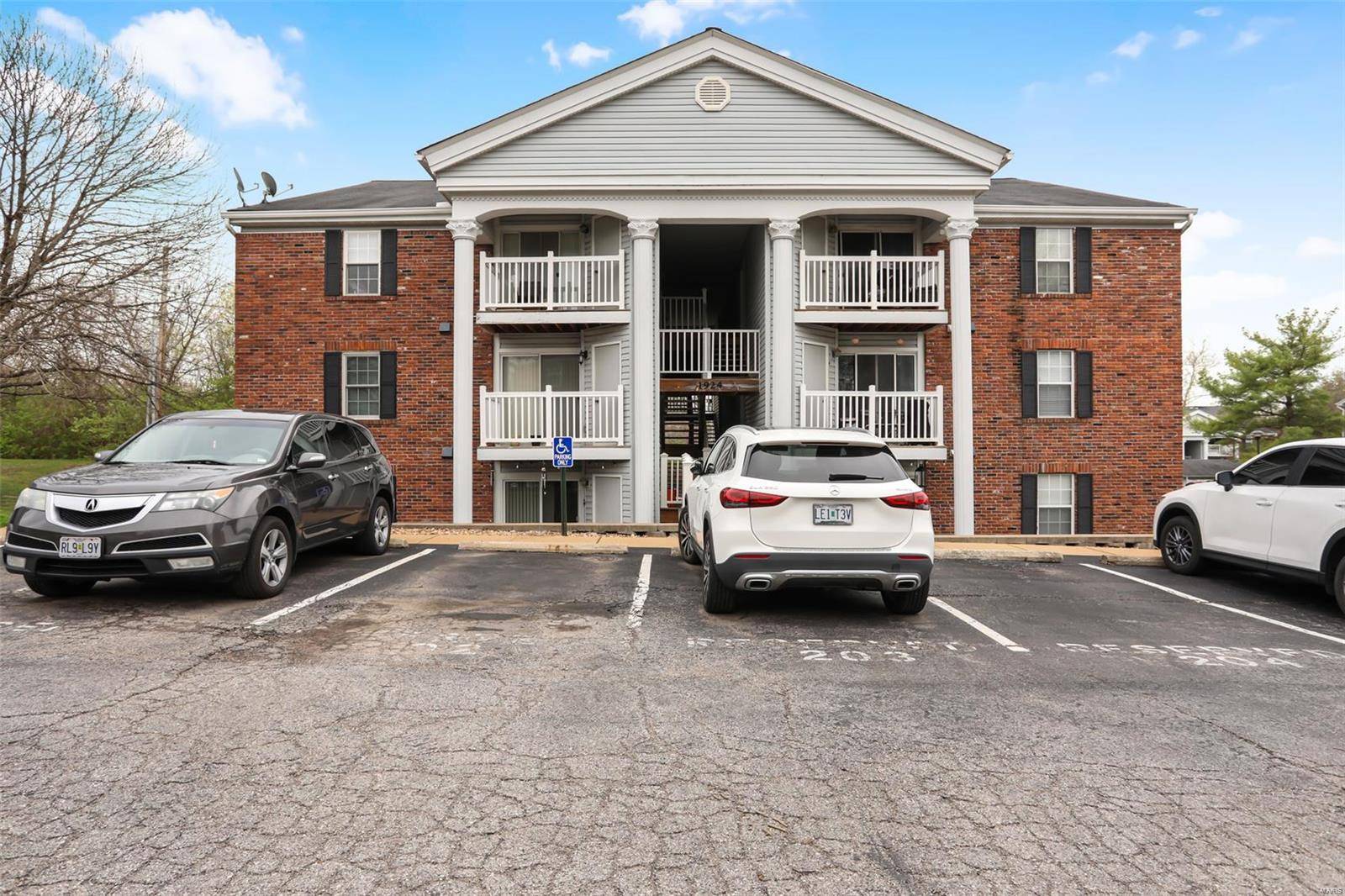 1924 Marine Terrace DR #A, St Louis, MO 63146