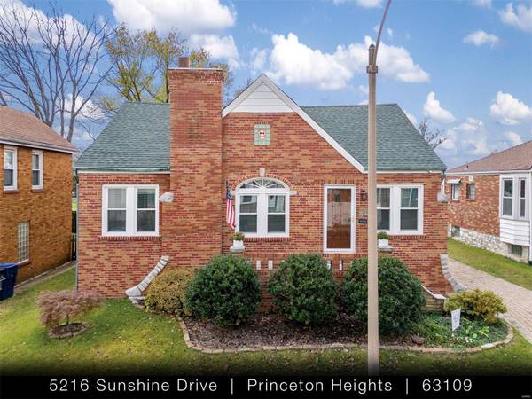 5216 Sunshine DR, St Louis, MO 63109