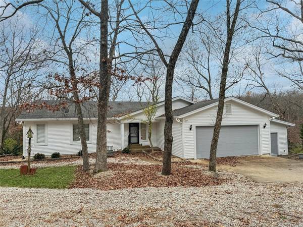 26155 Lakepoint DR #34A, Warrenton, MO 63383