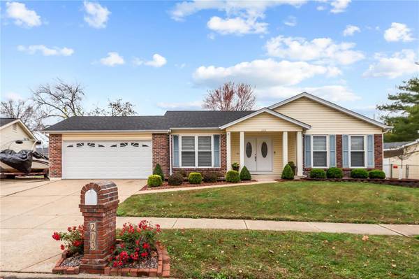 203 Laurelwood, St Peters, MO 63376