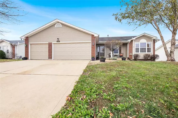 2723 Providence Ridge DR, Wentzville, MO 63385