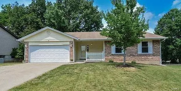 22 Eagle Chase CT, St Peters, MO 63376