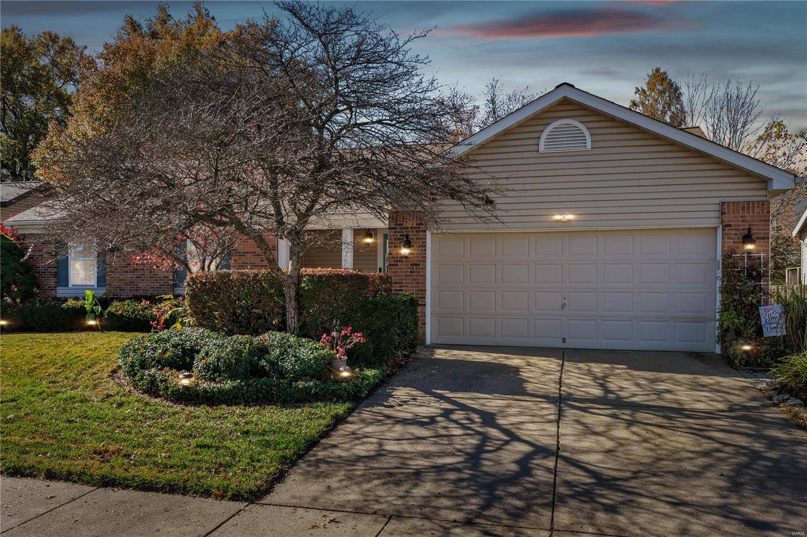 3823 Trinity CIR, Florissant, MO 63034